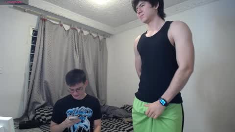 Scot y Patrick online show from April 17, 12:02 am