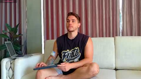 _thewalkers online show from July 30, 3:33 pm