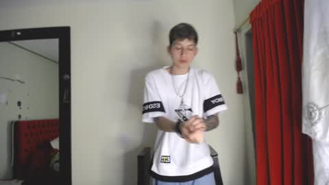 Snapshot of _thomas_hot_ chatting on December 25, 11:31 pm Thomas online show from December 25, 11:31 pm
