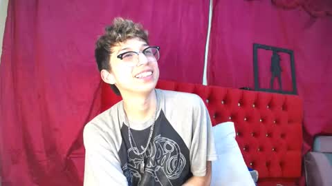 Snapshot of _thomas_hot_ chatting on March 2, 6:16 am Thomas online show from March 2, 6:16 am
