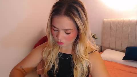 Snapshot of _tiffany1 chatting on February 1, 6:06 pm _tiffany1 online show from February 1, 6:06 pm