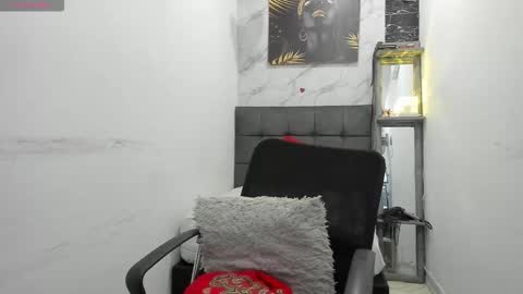 tinny online show from January 15, 12:43 pm