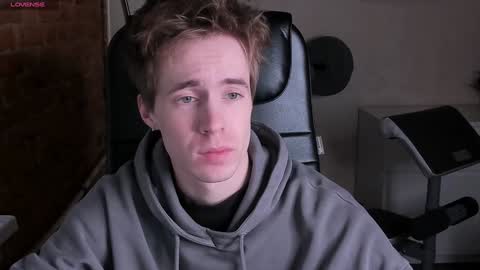 Snapshot of _tokyo_ghoul chatting on December 7, 10:12 am _tokyo_ghoul online show from December 7, 10:12 am