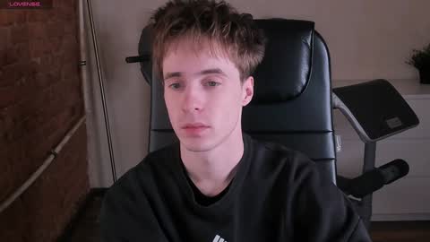 Snapshot of _tokyo_ghoul chatting on December 27, 3:04 pm _tokyo_ghoul online show from December 27, 3:04 pm