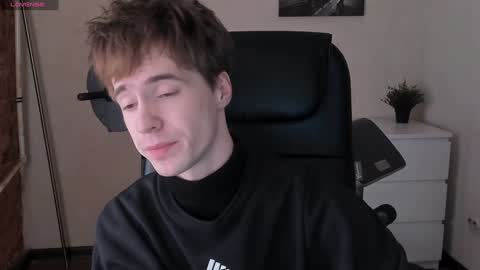 Snapshot of _tokyo_ghoul chatting on February 1, 10:15 am _tokyo_ghoul online show from February 1, 10:15 am