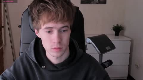 Snapshot of _tokyo_ghoul chatting on February 2, 10:13 am _tokyo_ghoul online show from February 2, 10:13 am