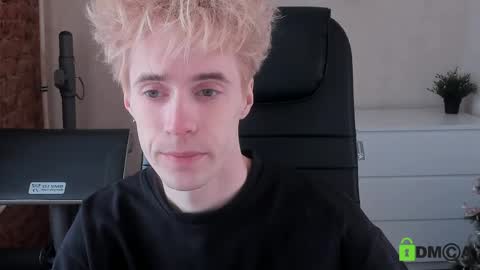 _tokyo_ghoul online show from April 24, 10:07 am