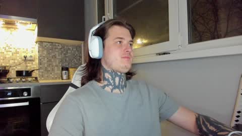 _torfin_ online show from December 7, 9:22 pm