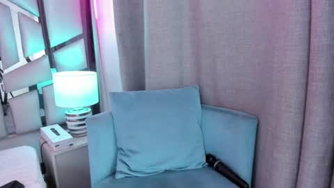 Snapshot of _valeria_saenz_ chatting on July 24, 3:48 am _valeria_saenz_ online show from July 24, 3:48 am
