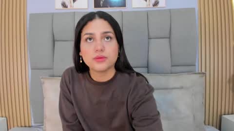 Snapshot of _valerycooper chatting on May 21, 11:39 am _valerycooper online show from May 21, 11:39 am