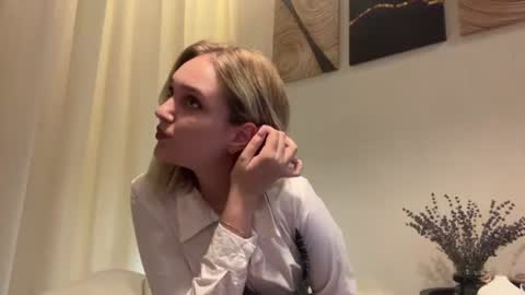 Snapshot of _velvetaura_ chatting on June 26, 7:51 pm Luna online show from June 26, 7:51 pm