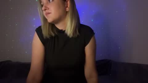 Snapshot of _velvetaura_ chatting on June 29, 8:20 pm Luna online show from June 29, 8:20 pm