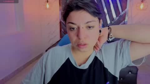   Vermeil   online show from March 24, 10:37 pm