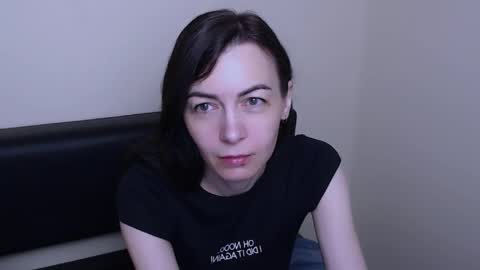 Snapshot of _violax_ chatting on June 6, 7:24 am Vio online show from June 6, 7:24 am