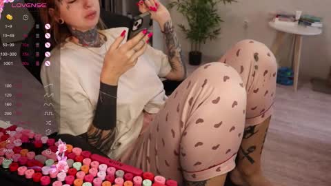 Alis online show from November 22, 8:13 am