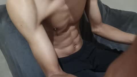 Snapshot of _vov_ chatting on April 21, 12:22 pm _vov_ online show from April 21, 12:22 pm