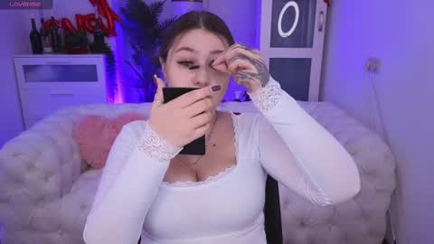 Snapshot of _wendy_evans_ chatting on February 12, 1:48 pm Wendy online show from February 12, 1:48 pm