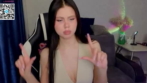 Fiona and Wayne online show from March 11, 5:52 pm