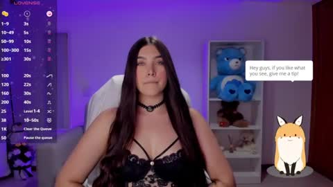 Snapshot of _wtdreamgirl chatting on June 27, 2:05 am Luisa online show from June 27, 2:05 am