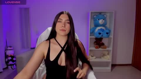 Snapshot of _wtdreamgirl chatting on July 13, 7:44 am Luisa online show from July 13, 7:44 am