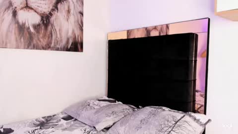 Snapshot of _xiimena chatting on February 24, 3:12 am xiimena and danilo online show from February 24, 3:12 am