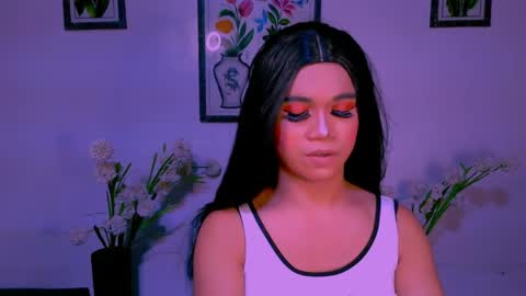 Snapshot of _xxlilly chatting on April 23, 2:08 pm _xxlilly online show from April 23, 2:08 pm