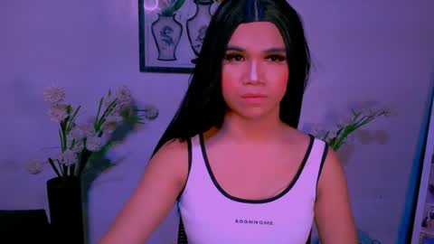 Snapshot of _xxlilly chatting on April 24, 2:25 am _xxlilly online show from April 24, 2:25 am