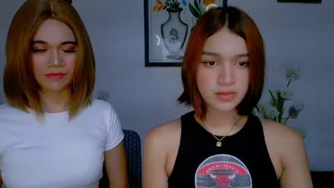 Snapshot of _xxlilly chatting on April 28, 2:33 pm _xxlilly online show from April 28, 2:33 pm
