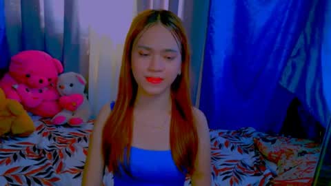 Snapshot of _xxlilly chatting on May 28, 5:05 am _xxlilly online show from May 28, 5:05 am