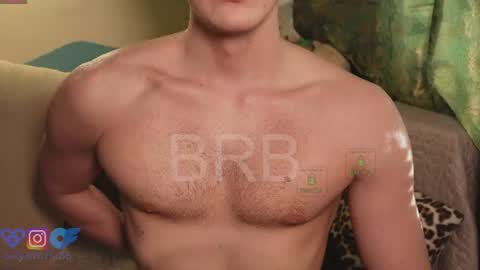 Snapshot of _your_secret_lover_ chatting on July 7, 12:02 am G Bi 192cm 85kg online show from July 7, 12:02 am