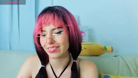 Snapshot of _yourcherrybomb chatting on January 24, 3:54 am _yourcherrybomb online show from January 24, 3:54 am