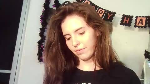 Snapshot of _yourcherrybomb chatting on October 20, 2:56 am _yourcherrybomb online show from October 20, 2:56 am