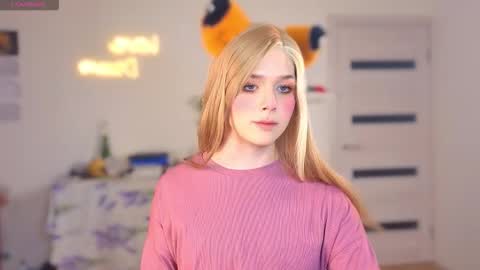 LITTLE FOX online show from October 12, 2:27 pm