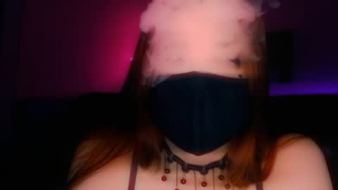 Snapshot of _yourwetdreams_ chatting on April 21, 3:17 pm Roxy online show from April 21, 3:17 pm