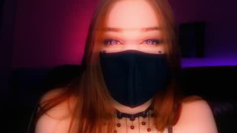 Snapshot of _yourwetdreams_ chatting on July 6, 1:19 pm Roxy online show from July 6, 1:19 pm