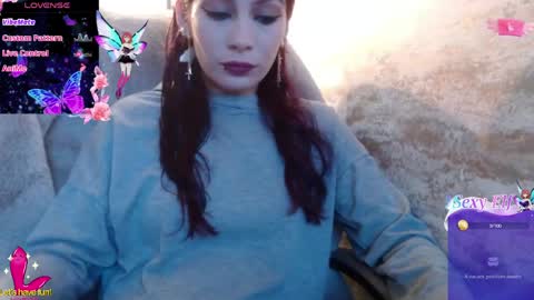 Snapshot of _yuyi chatting on June 4, 3:01 am Yuyi online show from June 4, 3:01 am