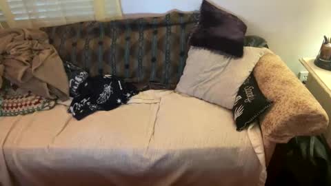 Snapshot of a_may_zingt chatting on October 9, 11:30 am Thesexystoner online show from October 9, 11:30 am