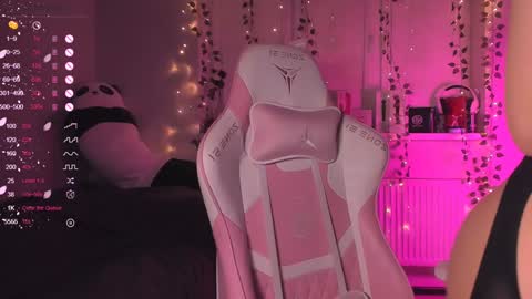 Snapshot of a_nice chatting on February 3, 10:32 pm Anice online show from February 3, 10:32 pm