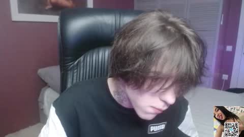 Kris Michael online show from December 17, 2:34 pm