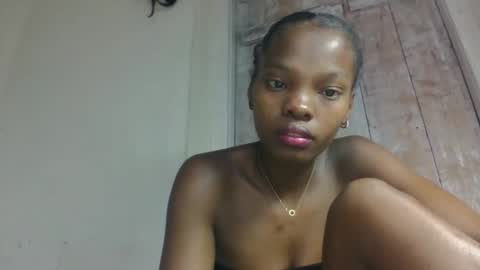 Snapshot of aadienne chatting on May 5, 8:44 am aadienne online show from May 5, 8:44 am