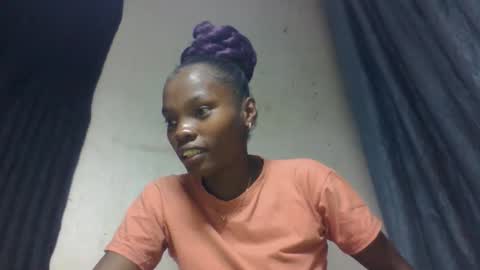 Snapshot of aadienne chatting on May 10, 9:25 am aadienne online show from May 10, 9:25 am