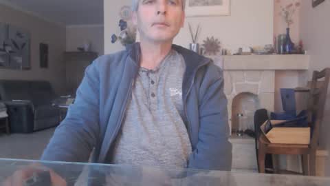 Snapshot of aalex1717 chatting on November 30, 8:18 am Aalex1717 online show from November 30, 8:18 am