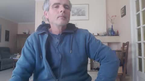 Snapshot of aalex1717 chatting on December 1, 8:30 am Aalex1717 online show from December 1, 8:30 am