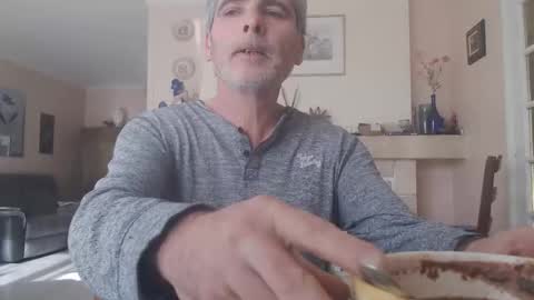 Snapshot of aalex1717 chatting on December 16, 11:15 am Aalex1717 online show from December 16, 11:15 am