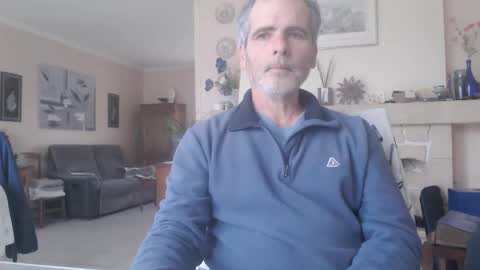 Snapshot of aalex1717 chatting on December 19, 10:55 am Aalex1717 online show from December 19, 10:55 am