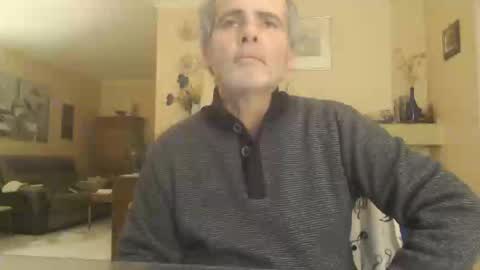 Snapshot of aalex1717 chatting on January 12, 6:46 pm Aalex1717 online show from January 12, 6:46 pm