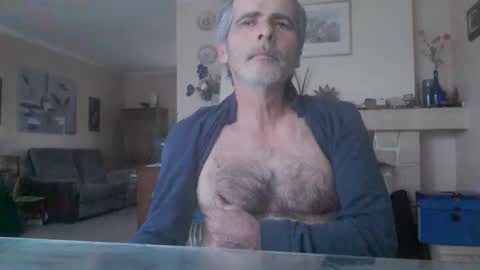 Snapshot of aalex1717 chatting on January 18, 8:40 am Aalex1717 online show from January 18, 8:40 am