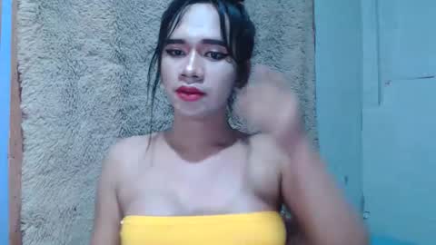 Snapshot of aaliyah04 chatting on October 31, 11:00 am BERLAT online show from October 31, 11:00 am