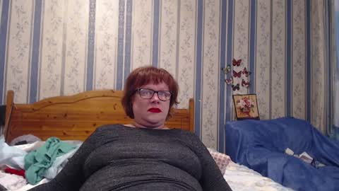 NINA online show from April 10, 7:40 pm