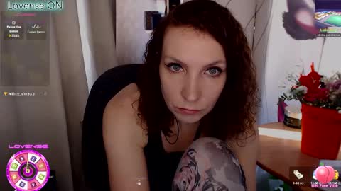 Snapshot of aamazingjoi chatting on February 19, 10:01 am Katie online show from February 19, 10:01 am